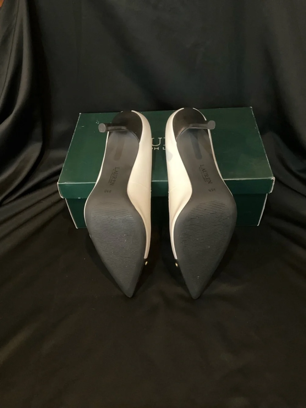 Ralph Lauren Black and White Pumps NEW Size 9.5 B - Picture 4 of 6